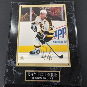 Boston Bruins Ray Borque Signed Photo‎ Plaque COA